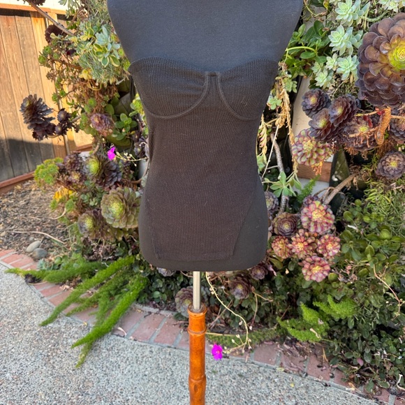 Elegant Black Women's Two Piece Outfit - Picture 4 of 4